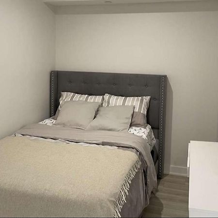 Cozy Fort York Condo 토론토 외부 사진