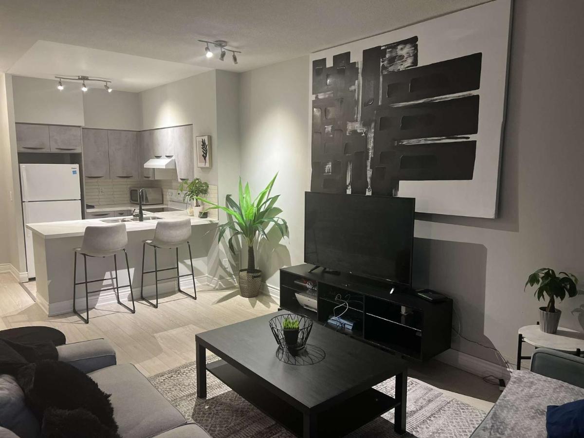 Cozy Fort York Condo 토론토 외부 사진