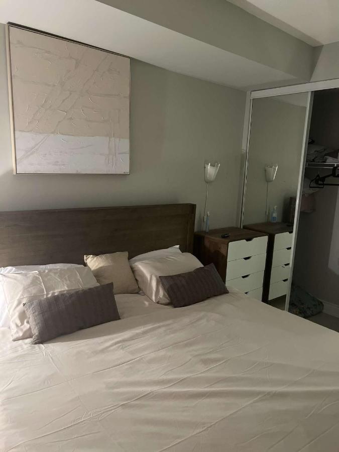 Cozy Fort York Condo 토론토 외부 사진