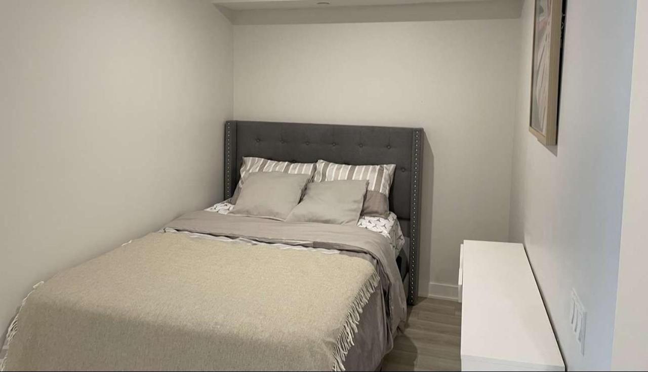 Cozy Fort York Condo 토론토 외부 사진